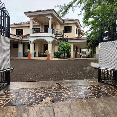 Apartamento Con Piscina